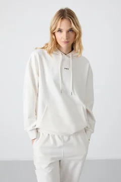 طقم بدلة رياضية نسائية بلون اكرو - Фото 9