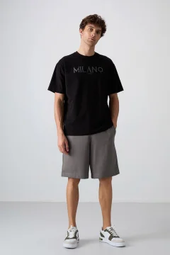 تي شيرت رجالي بلون اسود - Фото 2