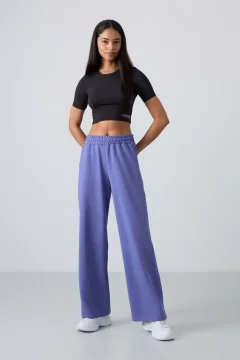 بنطال رياضي نسائي عالي الخصر وجيب واسع الساق باللون الأرجواني - Фото 3