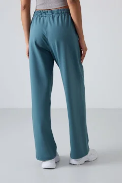 بنطال رياضي نسائي واسع الساق باللون الأخضر الغابة - Фото 5