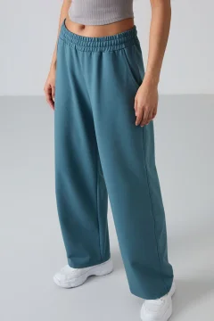 بنطال رياضي نسائي واسع الساق باللون الأخضر الغابة - Фото 8