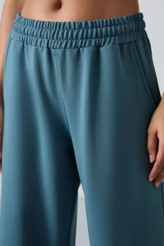 بنطال رياضي نسائي واسع الساق باللون الأخضر الغابة - Фото 7