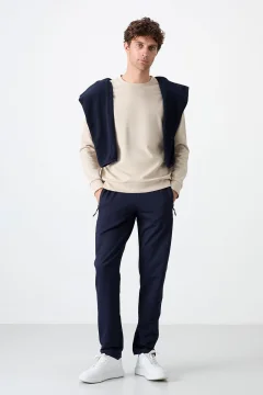 بنطال رياضي رجالي كلاسيكي ضيق بثلاثة جيوب باللون الازرق الداكن - Фото 2