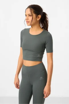 طقم نسائي رياضي ضيق باللون الرمادي - Фото 5