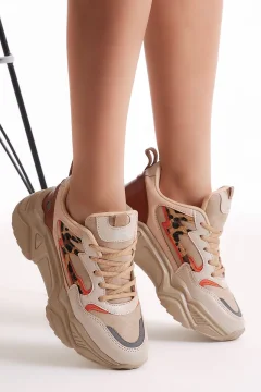 حذاء رياضي نسائي باللون البيج - Фото 3