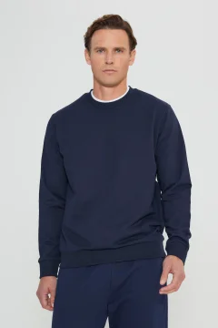 سويت شيرت رجالي باللون الأزرق الداكن برقبة دائرية - Фото 7