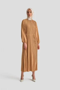 Women's beige dress - Фото 1