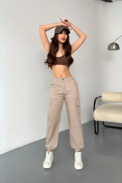 بنطلون قماش جبردين بجيب كارجو بيج - Фото 9