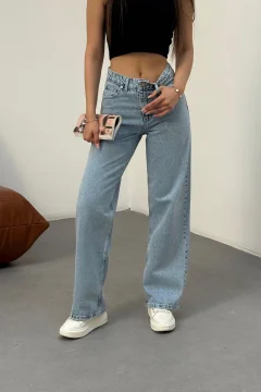 بنطال جينز نسائي أزرق فاتح عالي الخصر وواسع الساق - Фото 3