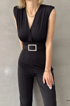 بذلة من القماش الأسود مع حزام اسود مطعم باكسسوار فضي - Фото 2