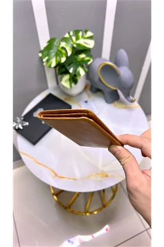 محفظة نحيفة من الجلد الطبيعي لون جملي - Фото 5