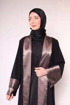 عباية ساتان اسود بكنار نحاسي - Фото 5