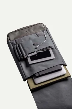 حقيبة الظهر للجنسين باللون الرمادي الفاتح - Фото 3