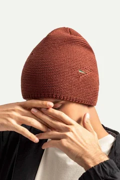 قبعة صوفية للجنسين باللون البني - Фото 7