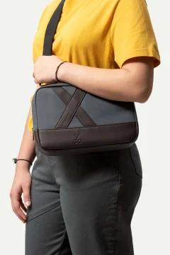 حقيبة كتف للجنسين باللون الرمادي - Фото 4