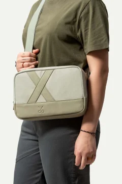 حقيبة كتف للجنسين باللون الابيض الاسمنتي - Фото 4