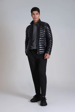 معطف رجالي باللون الأسود - Фото 4