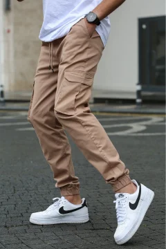 بنطلون رجالي كارجو بجيب باللون البيج - Фото 4