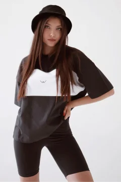 تي شيرت نسائي أسود مطرز - Фото 2