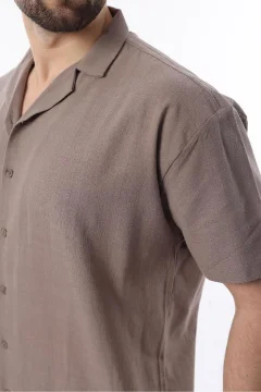 طقم قميص وبنطال رجالي باللون البني - Фото 4