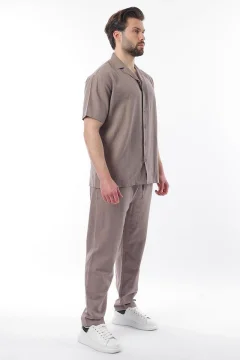 طقم قميص وبنطال رجالي باللون البني - Фото 2