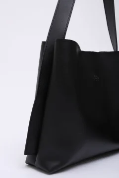 حقيبة يد وكتف باللون الأسود - معها حقيبة مكياج - Фото 5