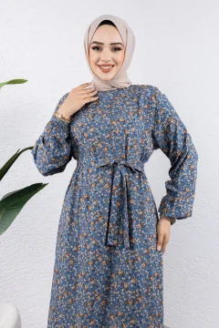 فستان نسائي بطبعة زهور باللون الأزرق - Фото 2