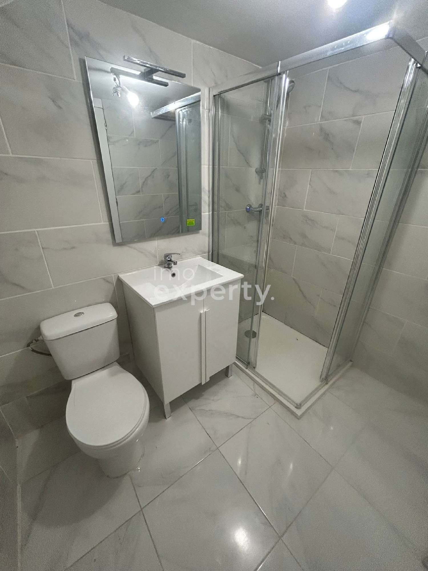  te koop bedrijfsruimte/ kantoor Almada Almada 6