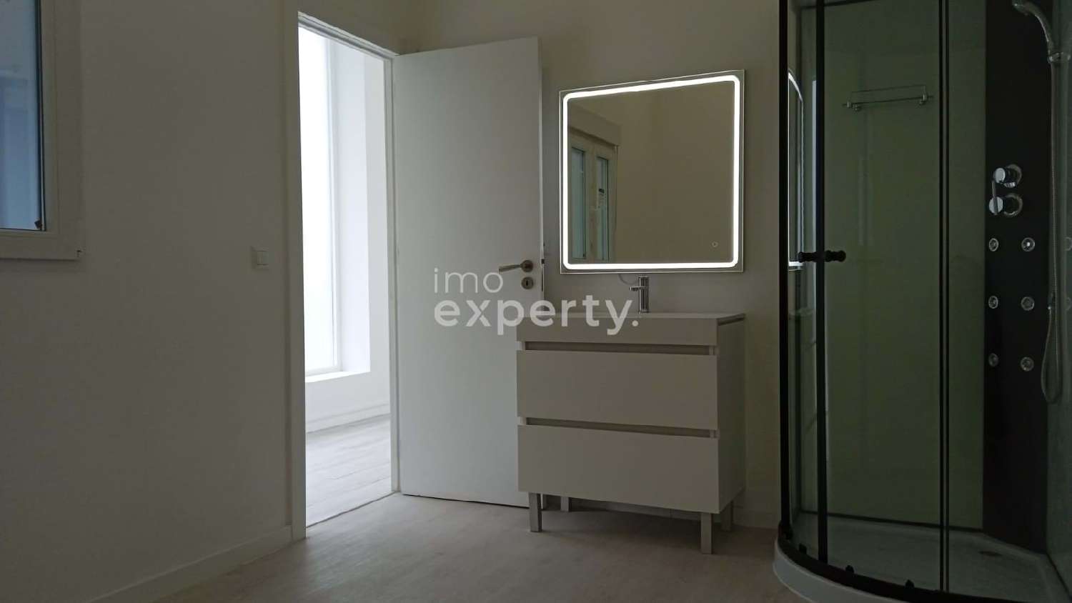 te koop bedrijfsruimte/ kantoor Barreiro Barreiro 3
