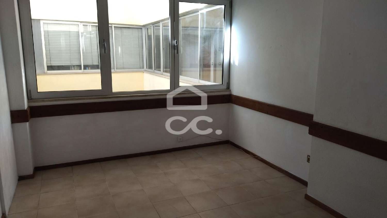  te koop bedrijfsruimte/ kantoor Leiria Leiria 2