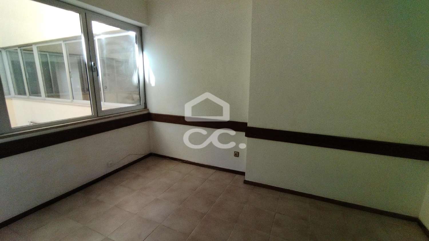 te koop bedrijfsruimte/ kantoor Leiria Leiria 3