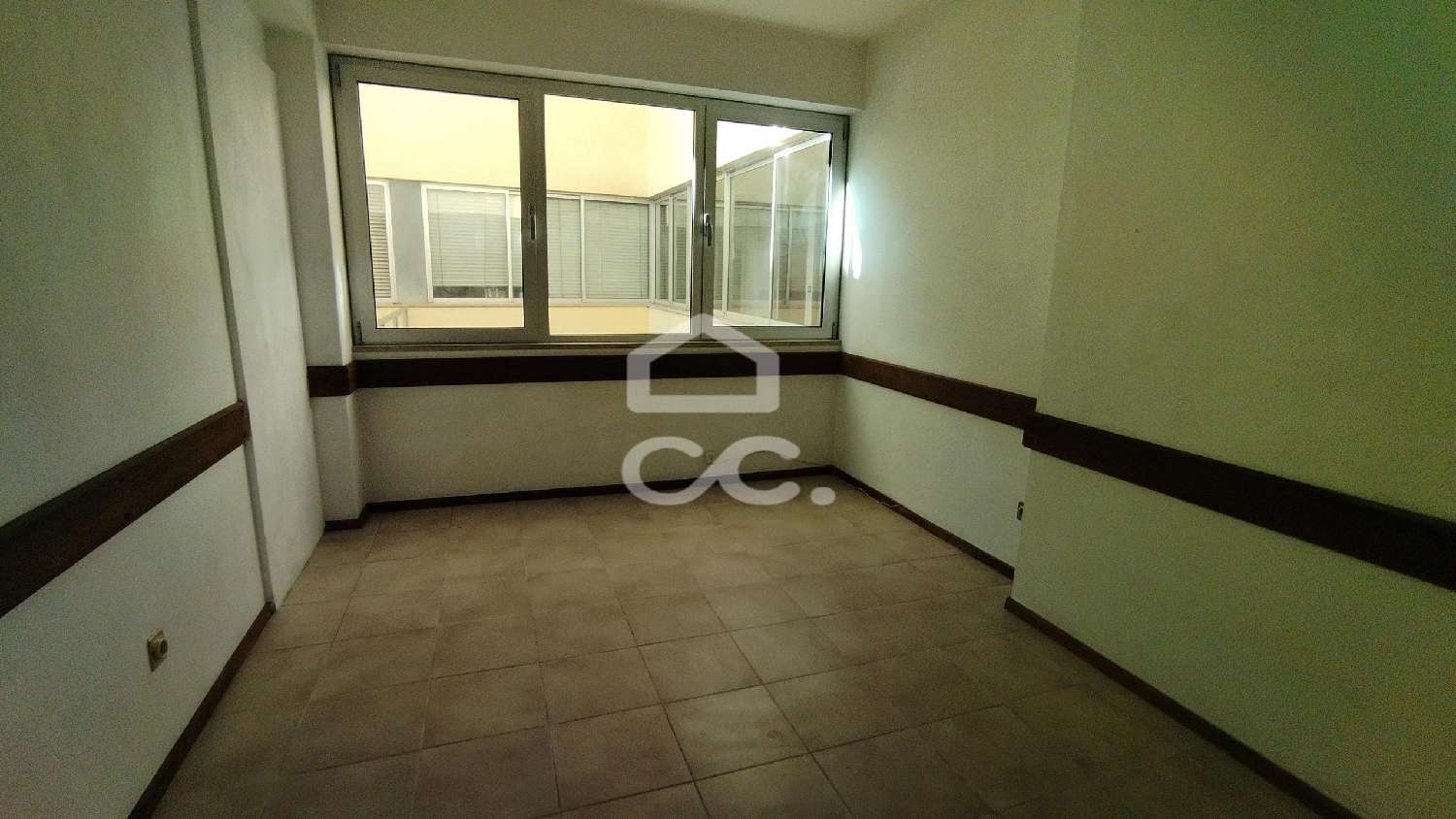  te koop bedrijfsruimte/ kantoor Leiria Leiria 4