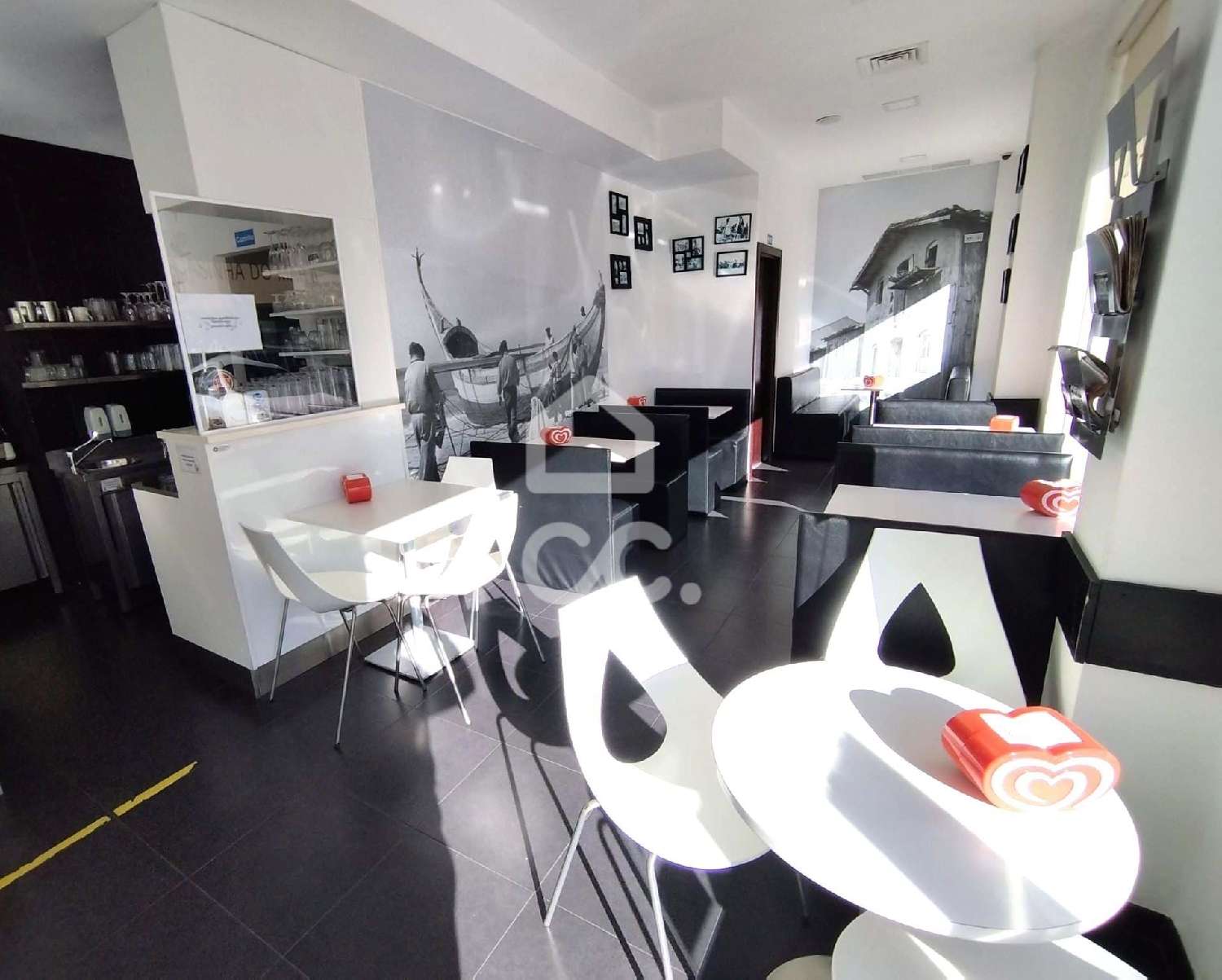  te koop bedrijfsruimte/ kantoor Marinha Grande Marinha Grande 5