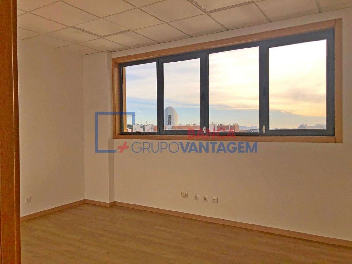  te koop huis Carnaxide Oeiras 2