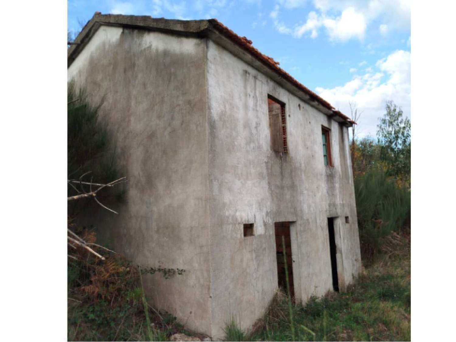  te koop terrein Teixeira Baião 2