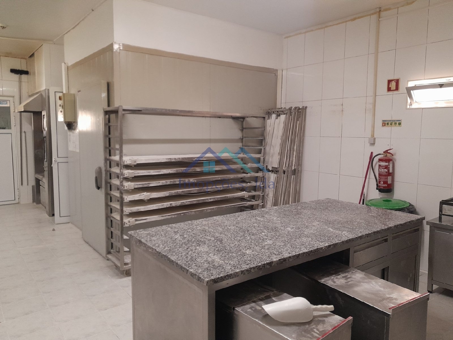  en venta comercio Sá Anadia 5