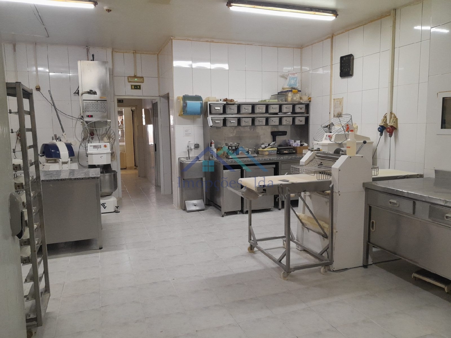  en venta comercio Sá Anadia 7