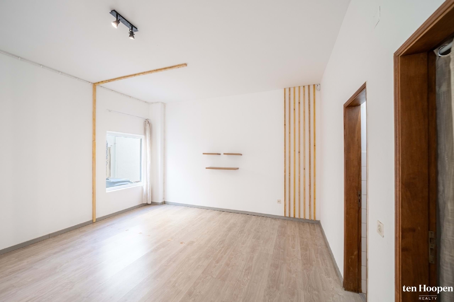  köpa kommersiell Lagos Lagos 8