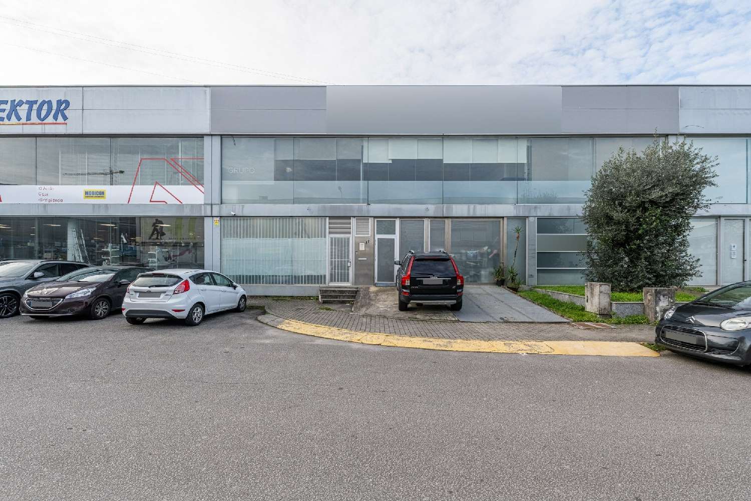  te koop bedrijfsruimte/ kantoor Braga Braga 1