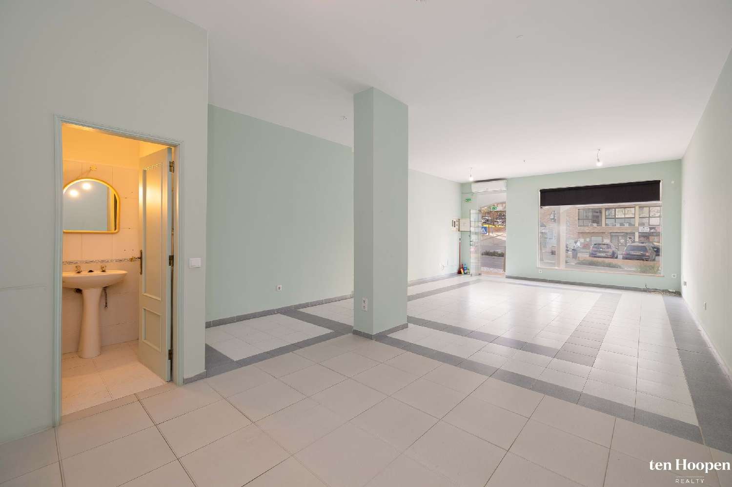  te koop bedrijfsruimte/ kantoor Lagos Lagos 3