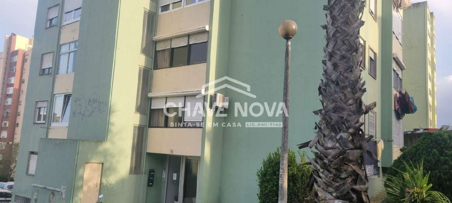  te koop appartement Frielas Loures 1