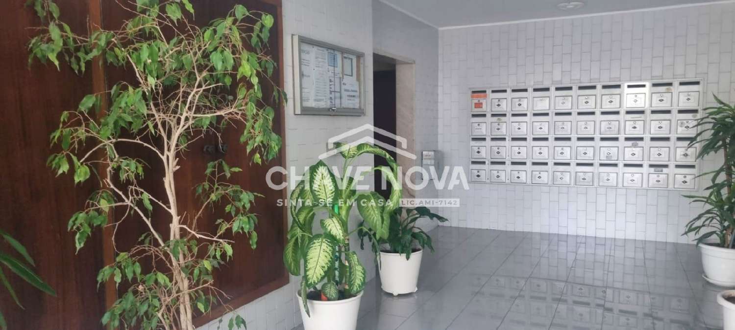  te koop appartement Frielas Loures 2