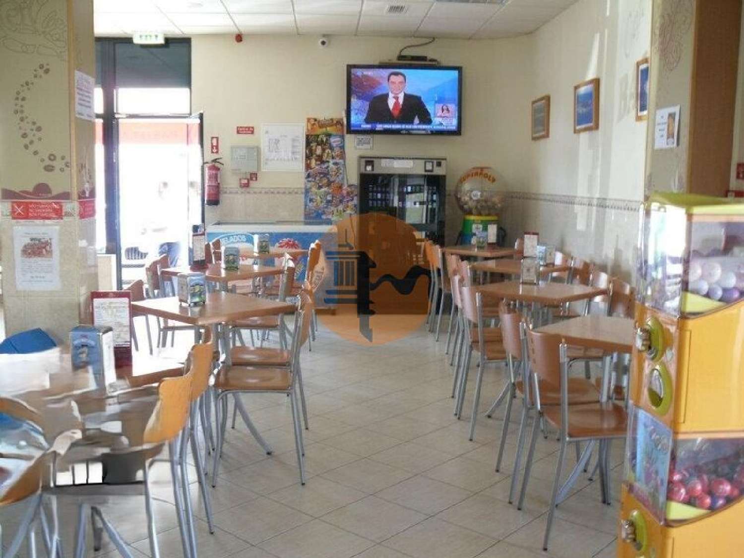  te koop winkel Quelfes Olhão 4
