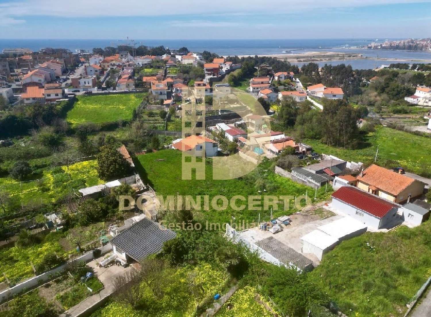 te koop terrein Canidelo Viseu 2