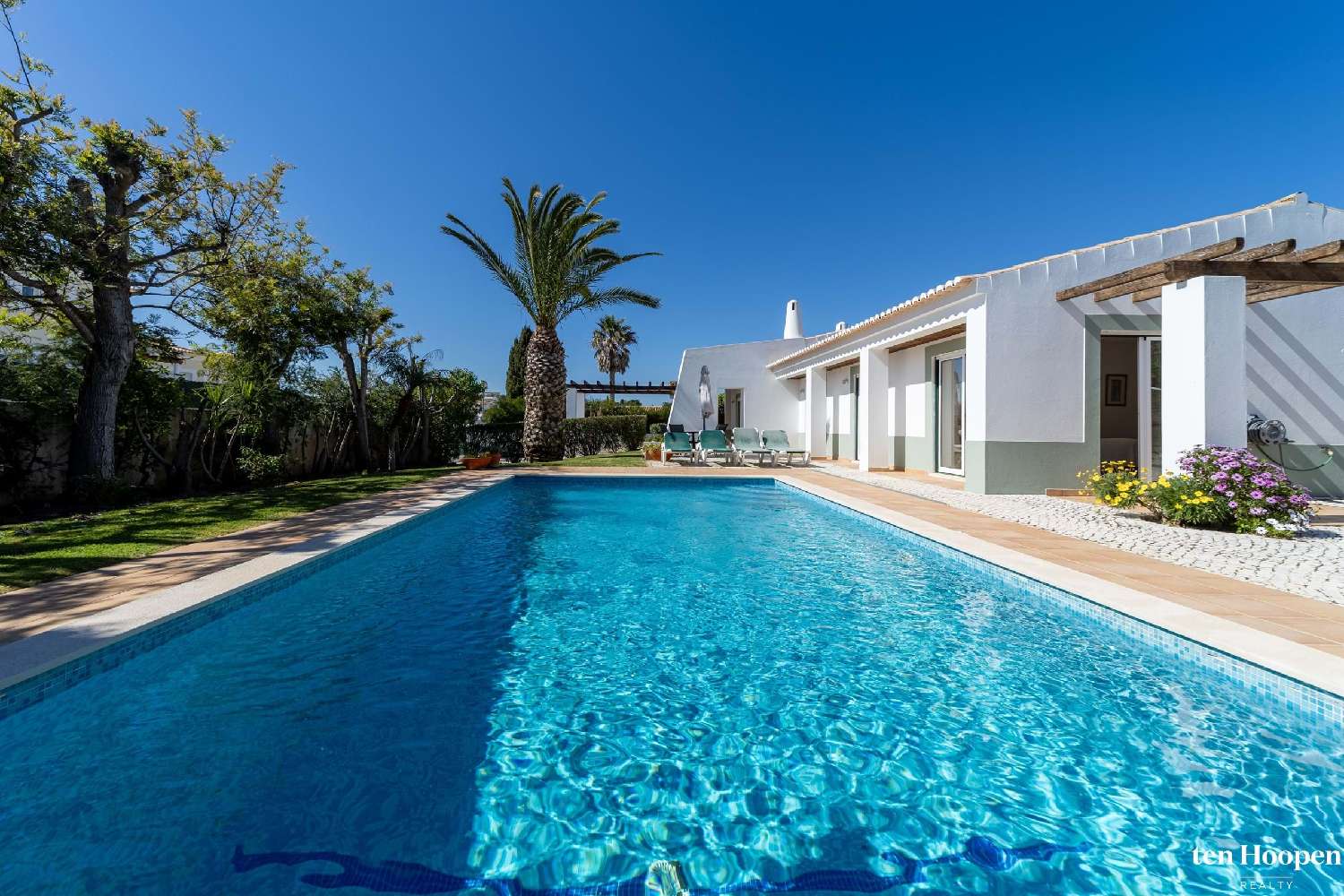  te koop villa Lagos Lagos 1