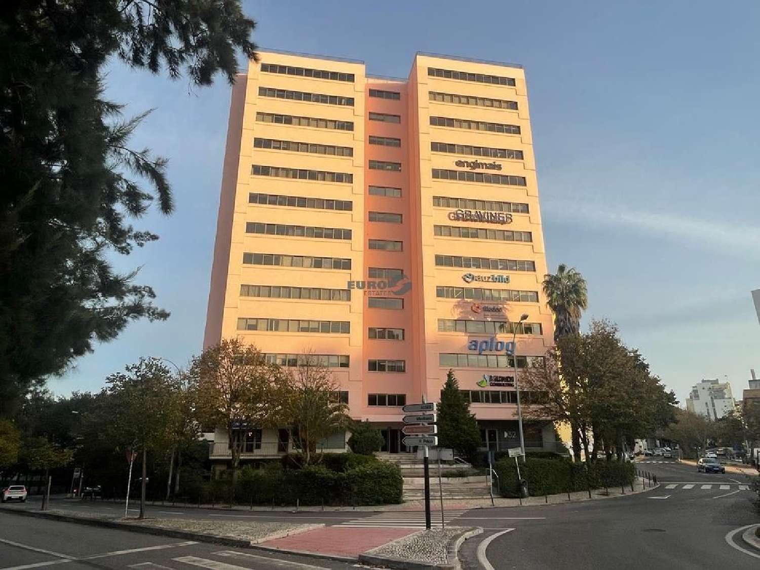 köpa hus Algés Oeiras 2