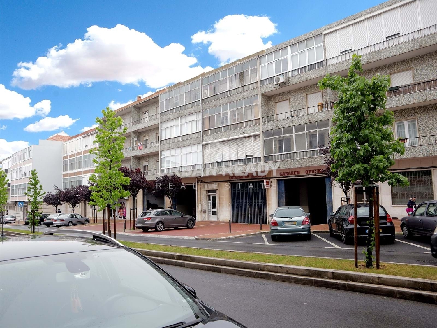 köpa kommersiell Amadora Amadora 2