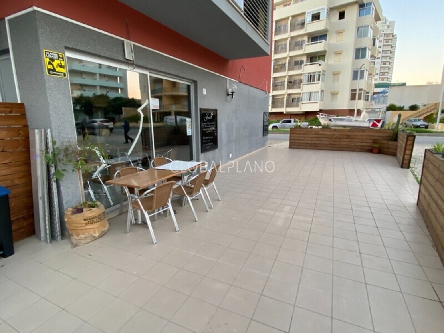 te koop bedrijfsruimte/ kantoor Armação de Pêra Silves 2