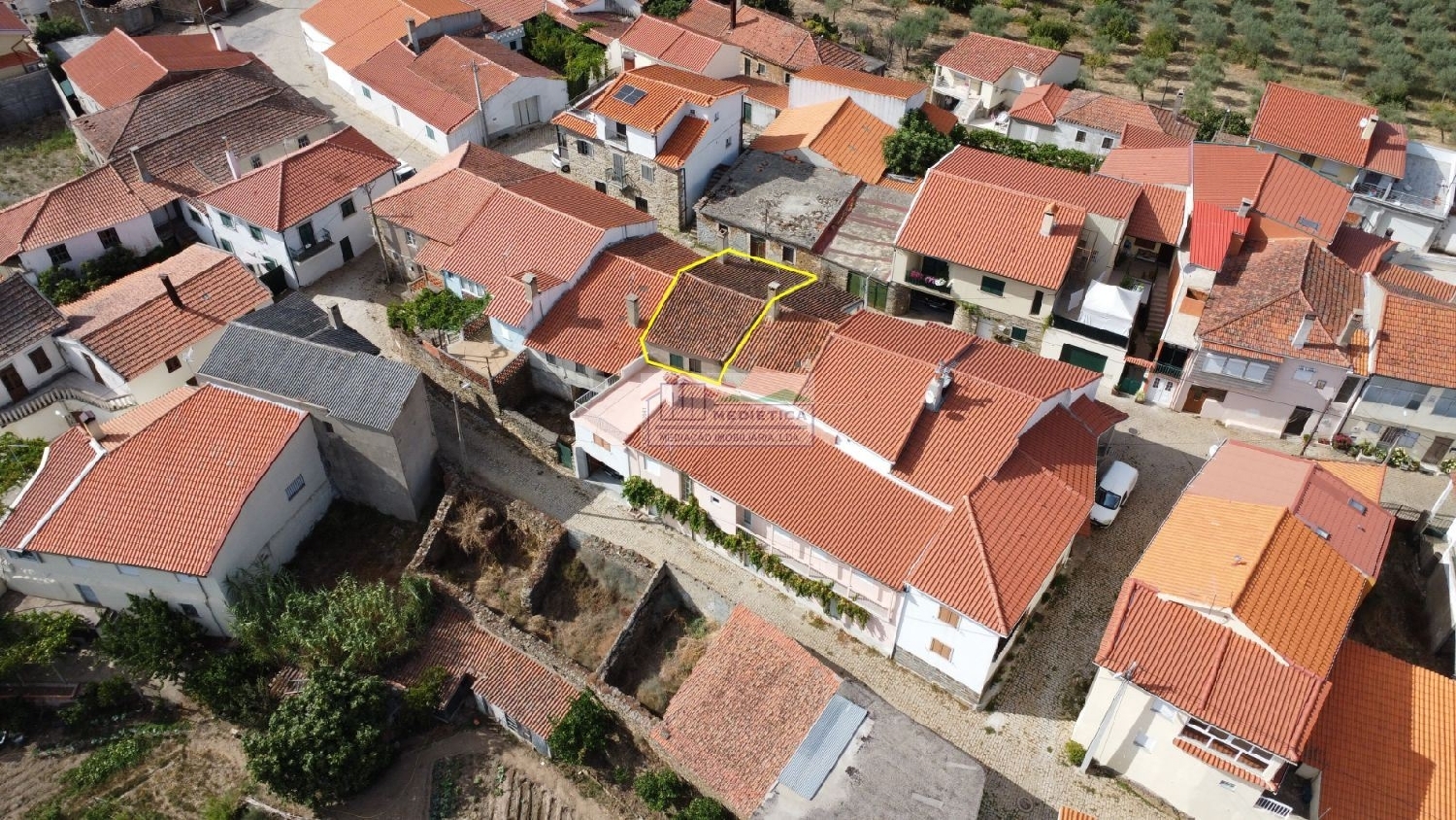 à venda casa Cerejais Alfândega Da Fé 2