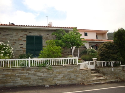 Eucisia Alfândega Da Fé casa foto 320142